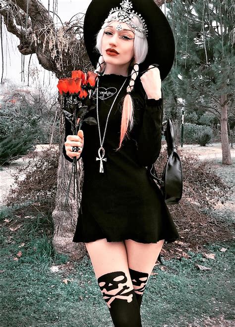 Dress Like a Witch: Embracing Wiccan Fashion and Individuality